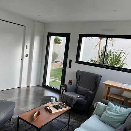 Holiday home Petit Mitoyen